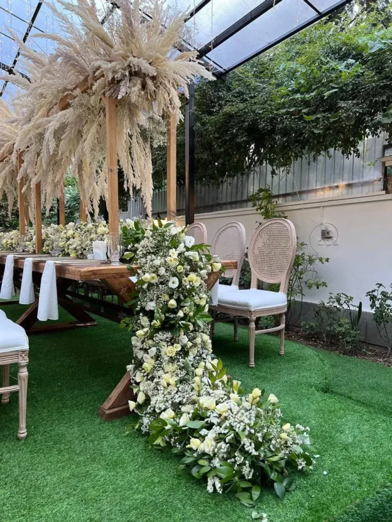 محوطه باغ عمارت مدرن در ولنجک با ظرفیت ۱۰۰ نفر مناسب مراسم خانوادگی و رویدادهای شرکتی