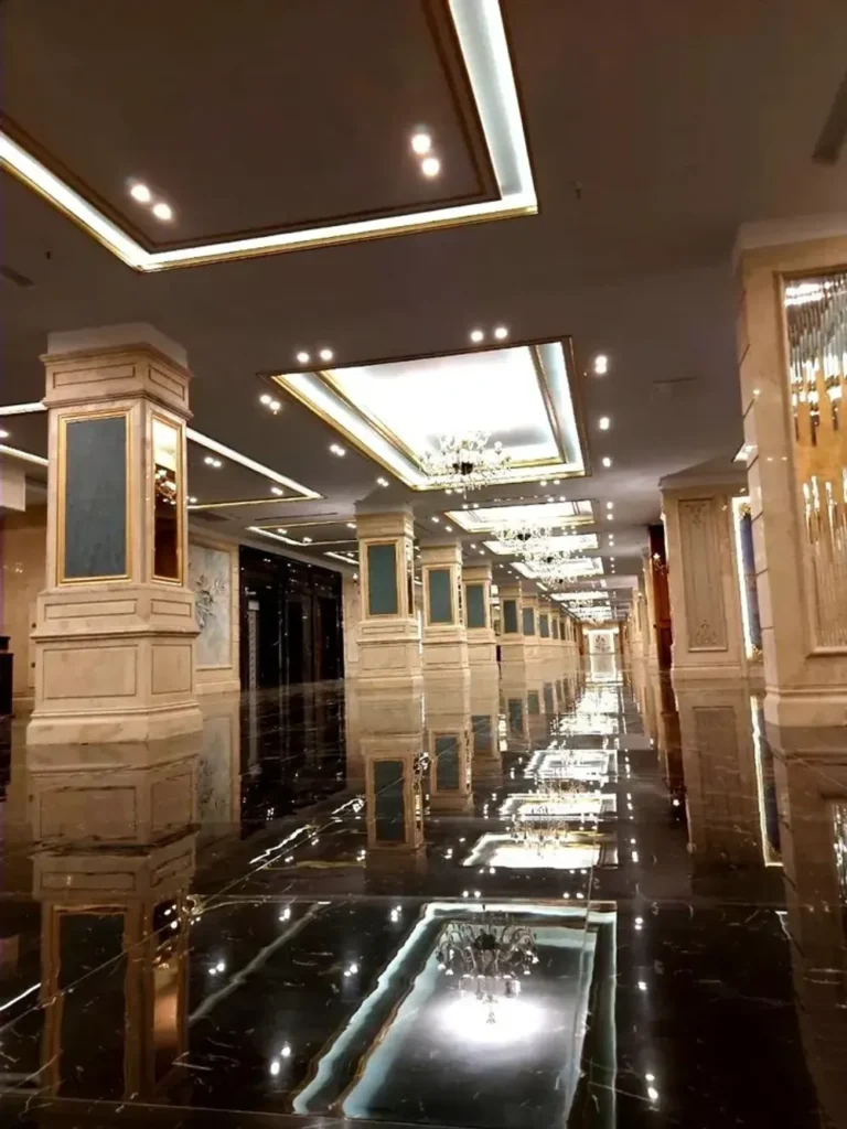 ورودی سالن اقدسیه