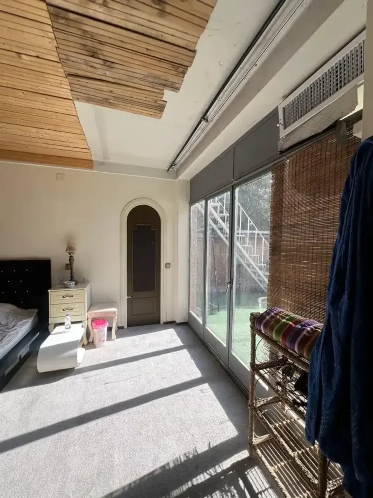عمارت زیبا در نیاوران