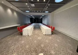 اجاره سالن کنفرانس در هتل رکسان – فضای لاوندر با امکانات بین‌المللی